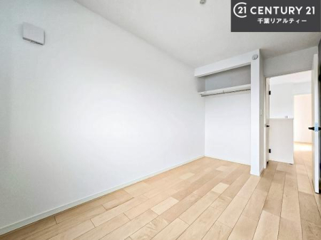 �Q�� �D���������������ޗm���́A���̖ڊo�߂��C�������ǂ������ł��ˁB���������Ԃ��������Ɖ߂������Ƃ��ł��܂��B�D�����F�����̃t���[�����O���ǂ�ȉƋ�ɂ��}�b�`���܂��I