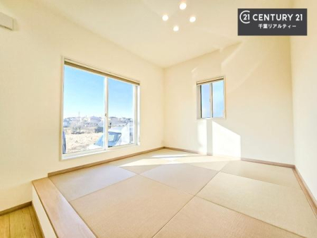 �a�� �^�^�~�̍��肪���炬��^����A�����b�N�X��ԁB�����傫���J�����̂���a���ƂȂ��Ă���܂��B���{�l�̐S������u�a�v�̋�ԁB