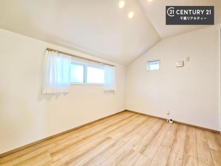 �m�� 2�ʍ̌����m�ۂ������邢�����́A���ʂ����ǂ��A���邭��ϋ��S�n�̗ǂ���ԂƂȂ��Ă���܂��B�����b�N�X���ĉ߂�����S�n�̗ǂ��������ł��I���̖ڊo�߂��X�b�L�����܂��ˁI