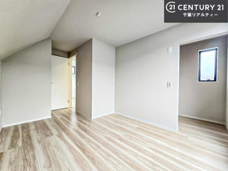 �Q�� ���[�͂̂���m���ł��B����������������L�X�Ǝg���ċC�������ǂ��ł��I
�L���C�Ȗ��邢�������ŉ߂����̂́A�X�ɂ̂�т�������ł��܂��ˁI