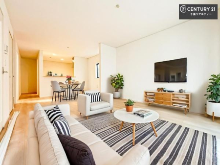 ���r���O �Ƌ��CG�p�[�X�ł��B�J�����̂���L�XLDK�I�\�t�@�[��_�C�j���O�e�[�u����u���Ă������ɂȂ�Ȃ��̂ŉ��K�ɉ߂����܂��I�R�~���j�P�[�V���������₷�����r���O�ł��I