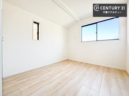 �Q�� �D���������������ޗm���́A���̖ڊo�߂��C�������ǂ������ł��ˁB���������Ԃ��������Ɖ߂������Ƃ��ł��܂��B�D�����F�����̃t���[�����O���ǂ�ȉƋ�ɂ��}�b�`���܂��I