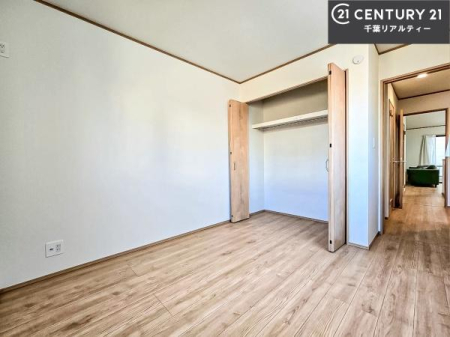 �m�� �P�K�m���B�Ƒ��̃��C�t�X�^�C���ɍ��킹�āA�Q����q�ǂ������A��̃X�y�[�X�Ƃ��Ă����p�\�B
������̌�������A���邭�J���I�Ȏ����́A���K�ȕ�炵���T�|�[�g���܂��B