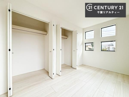 �q������ �V���v���Ƀf�U�C������Ă��邽�߁A�Ƌ��I�т܂���I
���C�ɓ���̉Ƌ��u���Ă��낰���Ԃ���邱�Ƃ��ł��܂��B