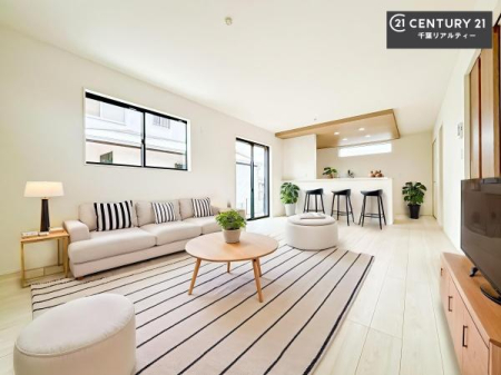 ���r���O �Ƌ��CG�p�[�X�ł��B�J�����̂���L�XLDK�I�\�t�@�[��_�C�j���O�e�[�u����u���Ă������ɂȂ�Ȃ��̂ŉ��K�ɉ߂����܂��I