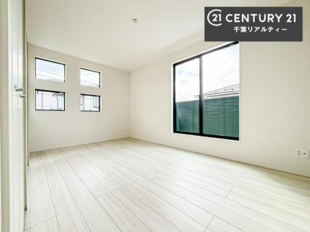 �Q�� �o���R�j�[�ɖʂ��Ă���m���ł��B���邭�����肪����A���C����������ł��܂��I���N���āA�O�ɏo�Ĕw�L�т����[�ċz�����ǂ������}������邱�Ƃ��ł��܂��B