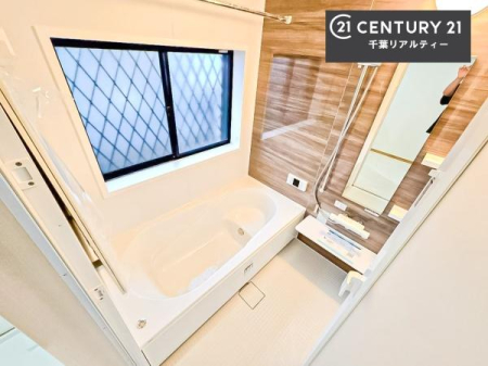 ���� �������������l�̕��͋C�̃o�X���[���́A�����o�Ă��ăo�X�^�C�����[���I
���d���撣���Ă��邲�J���ɂ��D�݂̓����̓����܂����āA�y����ł݂Ă͂������ł��傤���H