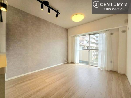 ���r���O �傫�ȑ����炽���Ղ�̗z���������閾�邢���r���O�B�J�����̂��郊�r���O�ŉƑ��c���̂��났�̎��Ԃ��߂����܂��I�����̂����w�\�ł��I���񌻒n�ŗz������Ȃǂ��̊����������܂��I