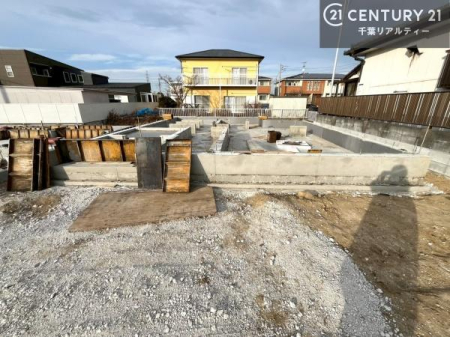 ���̑����n ���݌��z���B������͖��邭�J���I�ȃ��r���O��ŐV�ݔ��̃L�b�`���Ȃǉ��K�ȋ�Ԃ��L����܂��B�����������炱���g�V������炵�h�ւ̊��҂����܂�Z�܂��B�����������Ȃ����z���̗l�q���K���ł��B