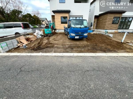 ���ԏ� ���ԃX�y�[�X��3�䕪����܂��I�i�I�v�V�����j�Z�J���h�J�[�͂������A�o�C�N�⎩�]�ԂȂǂ��u���ꏊ�ɍ���܂���B