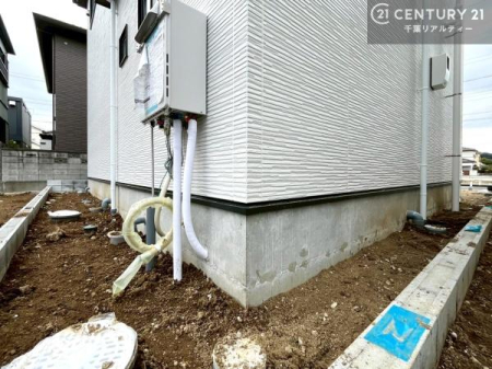 ���̑����n ���݌��z���B������͖��邭�J���I�ȃ��r���O��ŐV�ݔ��̃L�b�`���Ȃǉ��K�ȋ�Ԃ��L����܂��B�����������炱���g�V������炵�h�ւ̊��҂����܂�Z�܂��B�����������Ȃ����z���̗l�q���K���ł��B