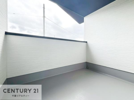 �o���R�j�[ �C���i�[�o���R�j�[�I�������t���Ă���̂ŁA�}�ɉJ���~���Ă��G��ɂ������S�I�������������J�b�g���Ă����̂ŁA���V�C�̗ǂ����́A���O�֏o�Đ[�ċz����̂��悳�����ł��I