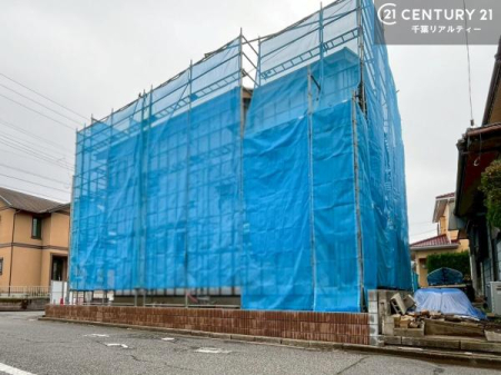 ���̑����n ���݌��z���B������͖��邭�J���I�ȃ��r���O��ŐV�ݔ��̃L�b�`���Ȃǉ��K�ȋ�Ԃ��L����܂��B�����������炱���g�V������炵�h�ւ̊��҂����܂�Z�܂��B�����������Ȃ����z���̗l�q���K���ł��B