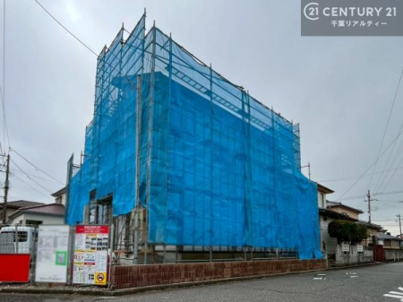 ���̑����n ���݌��z���B������͖��邭�J���I�ȃ��r���O��ŐV�ݔ��̃L�b�`���Ȃǉ��K�ȋ�Ԃ��L����܂��B�����������炱���g�V������炵�h�ւ̊��҂����܂�Z�܂��B�����������Ȃ����z���̗l�q���K���ł��B