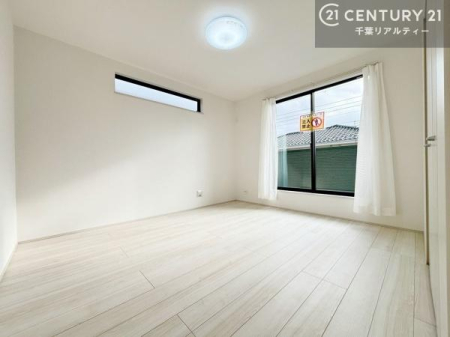 �Q�� �o���R�j�[�ɖʂ����m���́A���炩�Ȓ������������ސS�n�悢��ԁB�u�₩�Ȍ��ɕ�܂�ċC�����悭�ڊo�߂��邽�߁A�Q���ɍœK�Ȃ������ł��B���̊��C�₨�z�c���������K�ɍs���܂��B