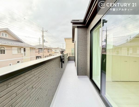 �o���R�j�[ �z������̗ǂ��o���R�j�[�ŁA�����󕨂��悭���������ł��ˁI
���V�C�̗ǂ����ɂ̓o���R�j�[�֏o�ă��t���b�V������̂��C�����悳�����ł��B