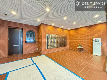 �G���g�����X �z������̗ǂ��G���g�����X�́A���Ƒ��₨�q�l���������}���Ă���܂��B
�����̕�炵�ɐS�n�悳�������炵�Ă�����Ԃł��B