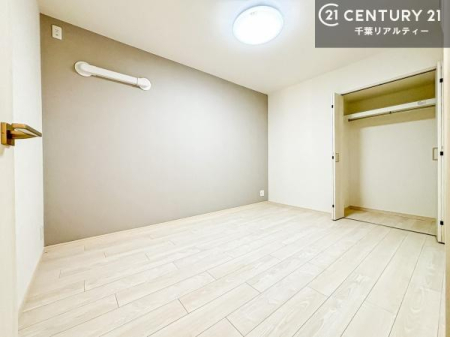 �Q�� ���[�X�y�[�X����������m�ۂ���Ă��邽�߁A���������w�p�i���T�b�ƕЕt���A���ł��X�b�L���B
�Y��ȋ�Ԃ��ۂĂ܂��I