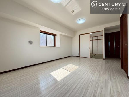 ���r���O �S�n�ǂ����r���O�͉Ƒ������R�ƏW�܂�܂��B�Ƒ��c�R�̎��Ԃ����������ł��B���Ƒ��ƁA����w�[���������Ԃ��߂��������ł��ˁB