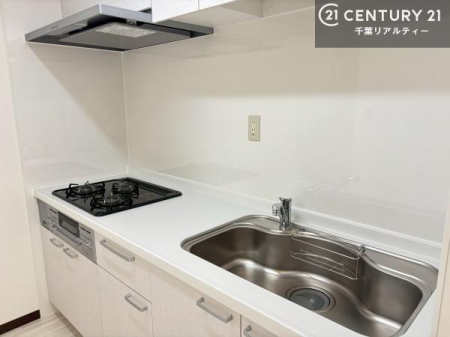 �L�b�`�� ���C�h�ȃV���N�ł��ˁI�������˂ɂ������������₷���Ǝ����y�X�d�l�̃V�X�e���L�b�`���ł��I
�f�U�C�����Ƌ@�\�������˂��L�b�`���Ő�����������܂��ˁI