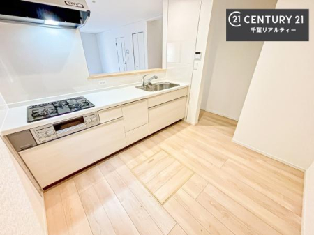 �L�b�`�� ��Ƃ肠�钲���X�y�[�X�ō�Ƃ����₷�����K�ȃL�b�`���ł��I
���q�l�ƈꏏ�ɂ��َq������y���߂�L�X�X�y�[�X�ł��B�y�����������ԂɂȂ肻���ł��ˁI