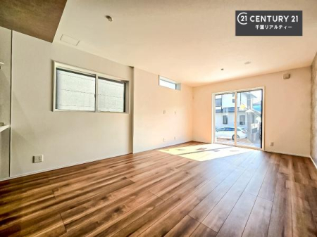 ���r���O �L�X���r���O�_�C�j���O�X�y�[�X�I������肨�H���B�΂��������y�������Ԃ��߂����܂��B���X�̔���������܂��I
�z�V���Еt�����֗��ł��I