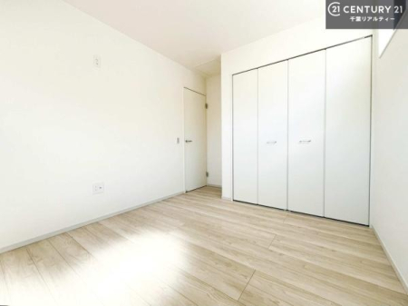 �q������ ���[�X�y�[�X�����Ă��܂��I�������X�b�L�����ڂ��鎖���ł��܂��ˁB
�Ƌ��I�΂Ȃ��V���v���ȃf�U�C���ׁ̈A�Ƌ��I�΂����C�ɓ���̋�ԍ�肪�ł������ł��ˁB