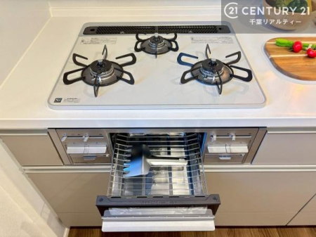 �L�b�`�� �R�����͎O������̂ł������̓����i�s���ł��܂��B
�������O�����t���ł��B�����X�y�[�X���L�X���Ă���׍�Ƃ����₷���I�g�����肪�ǂ��V�X�e���L�b�`���ł��I