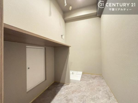 ���ʑ�E���ʏ� �A�C���������܂ňꂩ���Ŋ������郉���h���[�R�[�i�[�B�Ǝ��������Z���A�V��⎞�Ԃ��C�ɂ��������悭���󂪂ł���A�Z���������Ɋ�������Ԃł��B