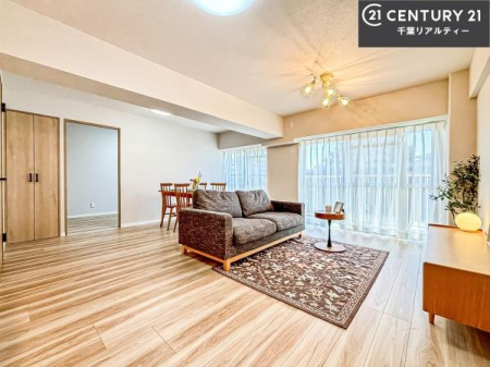 ���r���O �S�n�ǂ����r���O�͉Ƒ������R�ƏW�܂�܂��B�Ƒ��c�R�̎��Ԃ����������ł��B���Ƒ��ƁA����w�[���������Ԃ��߂��������ł��ˁB