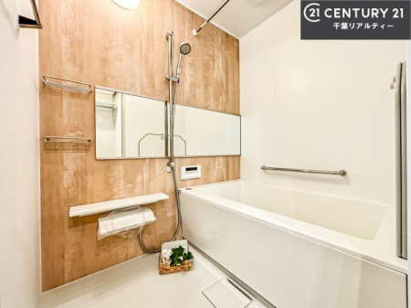 ���� �������������l�̕��͋C�̃o�X���[���́A�����o�Ă��ăo�X�^�C�����[���I
���d���撣���Ă��邲�J���ɂ��D�݂̓����̓����܂����āA�y����ł݂Ă͂������ł��傤���H