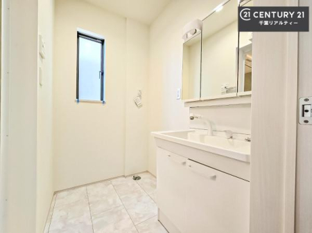 ���ʑ�E���ʏ� �g�Ȃ�𐮂�����ʏ��́A���������厖�ł��I������̐������̂��镵�͋C�����o�I�C�����悭���g�����������܂��B