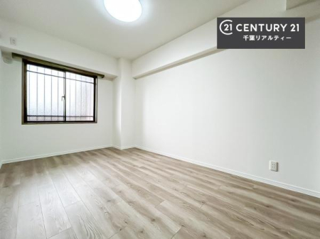 �Q�� �V���v���Ƀf�U�C������Ă��邽�߁A�Ƌ��I�т܂���I
���C�ɓ���̉Ƌ��u���Ă��낰���Ԃ���邱�Ƃ��ł��܂��B