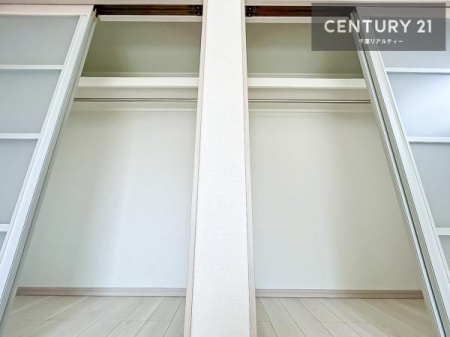 ���[ �����Ղ���[�Z��ԁB�L�b�`���̉��ɂ͎��[�X�y�[�X���������܂��I
�Z��Ԃ���������g�����߂ɂ͕K�{�|�C���g�̎��[�X�y�[�X�ł���ˁB���񌻒n�ł��m�F���������I