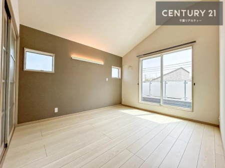 �Q�� �o���R�j�[�ɖʂ��Ă���a�����ł��B���邭�����肪����A���C����������ł��܂��I���N���āA�O�ɏo�Ĕw�L�т����[�ċz�����ǂ������}������邱�Ƃ��o�������ł��ˁI