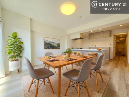 ���r���O �J�����̂���L�XLDK�I�\�t�@�[��_�C�j���O�e�[�u����u���Ă������ɂȂ�Ȃ��̂ŉ��K�ɉ߂����܂��I�R�~���j�P�[�V���������₷�����r���O�ł��I