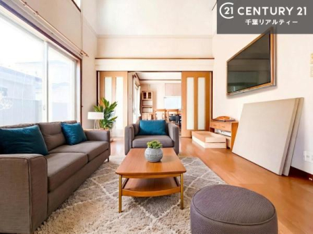 ���r���O �Ƌ��CG�p�[�X�ł��B�S�n�ǂ����r���O�͉Ƒ������R�ƏW�܂�܂��B�Ƒ��c�R�̎��Ԃ����������ł��B���Ƒ��ƁA����w�[���������Ԃ��߂��������ł��ˁB