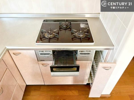 �L�b�`�� �R�����͎O������̂ł������̓����i�s���ł��܂��B
�������O�����t���ł��B�����X�y�[�X���L�X���Ă���׍�Ƃ����₷���I�g�����肪�ǂ��V�X�e���L�b�`���ł��I