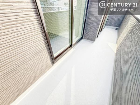 �o���R�j�[ �z������̗ǂ��o���R�j�[�ŁA�����󕨂��悭���������ł��ˁI
���V�C�̗ǂ����ɂ̓o���R�j�[�֏o�ă��t���b�V������̂��C�����悳�����ł��B