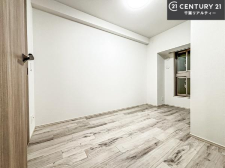 �m�� �V���v���Ƀf�U�C������Ă��邽�߁A�Ƌ��I�т܂���I
���C�ɓ���̉Ƌ��u���Ă��낰���Ԃ���邱�Ƃ��ł��܂��B