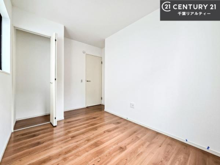 �Q�� �V���v���Ƀf�U�C������Ă��邽�߁A�Ƌ��I�т܂���I
���C�ɓ���̉Ƌ��u���Ă��낰���Ԃ���邱�Ƃ��ł��܂��B