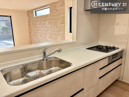 �L�b�`�� �����T���̂������E���v�]�E������ȂǁA���Ȃ�ƕ��ЃX�^�b�t�܂ł��\���t�����������I�s���Y�Ɋւ��邱�ƂȂ�A�ǂ̂悤�Ȃ��Ƃł����S���ӑΉ������Ē����܂��B