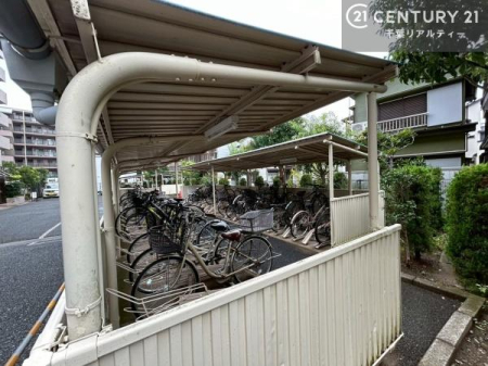 ���̑����p�� �����t���̒��֏���������Ă���A�J�̓��ł����S�B��؂Ȏ��]�Ԃ�����������A�ʋ΁E�ʊw�ɂ��֗��Ȋ��������Ă��܂��B