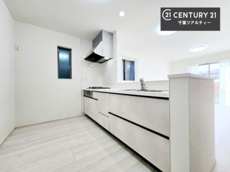 �L�b�`�� ���[�X�y�[�X���L�x�ŁA�����X�y�[�X���X�b�L���ƕЕt���Ђ�`�����p�ł��܂��I
���K�ɍ�Ƃ��ł��܂��I�����̗���������܂��I