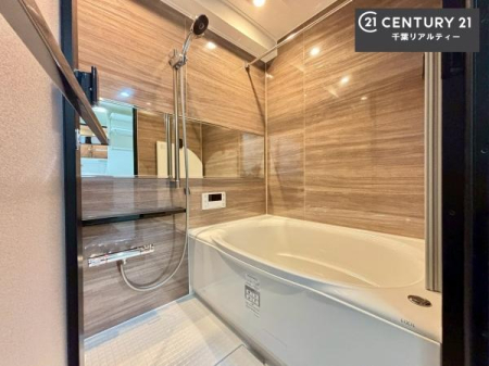 ���� �������������l�̕��͋C�̃o�X���[���́A�����o�Ă��ăo�X�^�C�����[���I
���d���撣���Ă��邲�J���ɂ��D�݂̓����̓����܂����āA�y����ł݂Ă͂������ł��傤���H