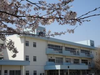 ���ӊ� �y���w�Z�z��t�s���s��̑䏬�w�Z�F2130m