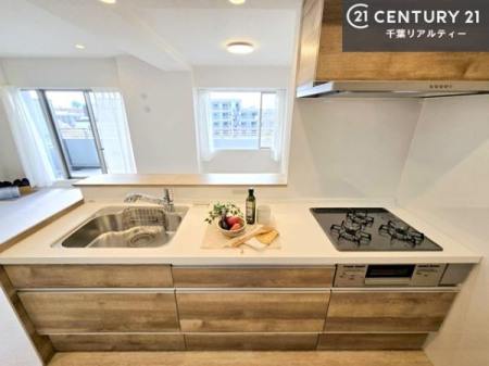 �L�b�`�� ��Ƃ����₷���V�X�e���L�b�`���ł��I���[����������t���Ă���̂ŁA�����X�y�[�X�ɕ���u���Ȃ��čςނ̂ŁA�L�X�g���āA���K�ɍ�Ƃ��ł��܂��I