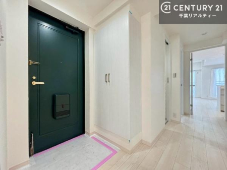 ���� �V���[�Y�{�b�N�X�t���Ȃ̂ŁA���ւ��Еt�����|�������₷���ł��I
�X�b�L���������ւŌ˂��J�����u�ԁA�������̂���S�n������Ԃ��o�}���Ă���܂��B