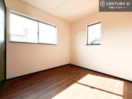 �m�� 2�ʍ̌����m�ۂ������邢�����́A���ʂ����ǂ��A���邭��ϋ��S�n�̗ǂ���ԂƂȂ��Ă���܂��B�����b�N�X���ĉ߂�����S�n�̗ǂ��������ł��I