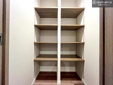 ���[ �t�@�~���[�N���[�N���������܂��I
�傫�ȃJ�o����X�g�b�N�p�i���X�b�L�����[���邱�Ƃ��\�ł��I